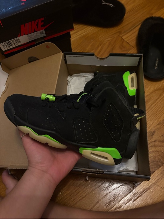 Jordan Other - Electric green 6’s
